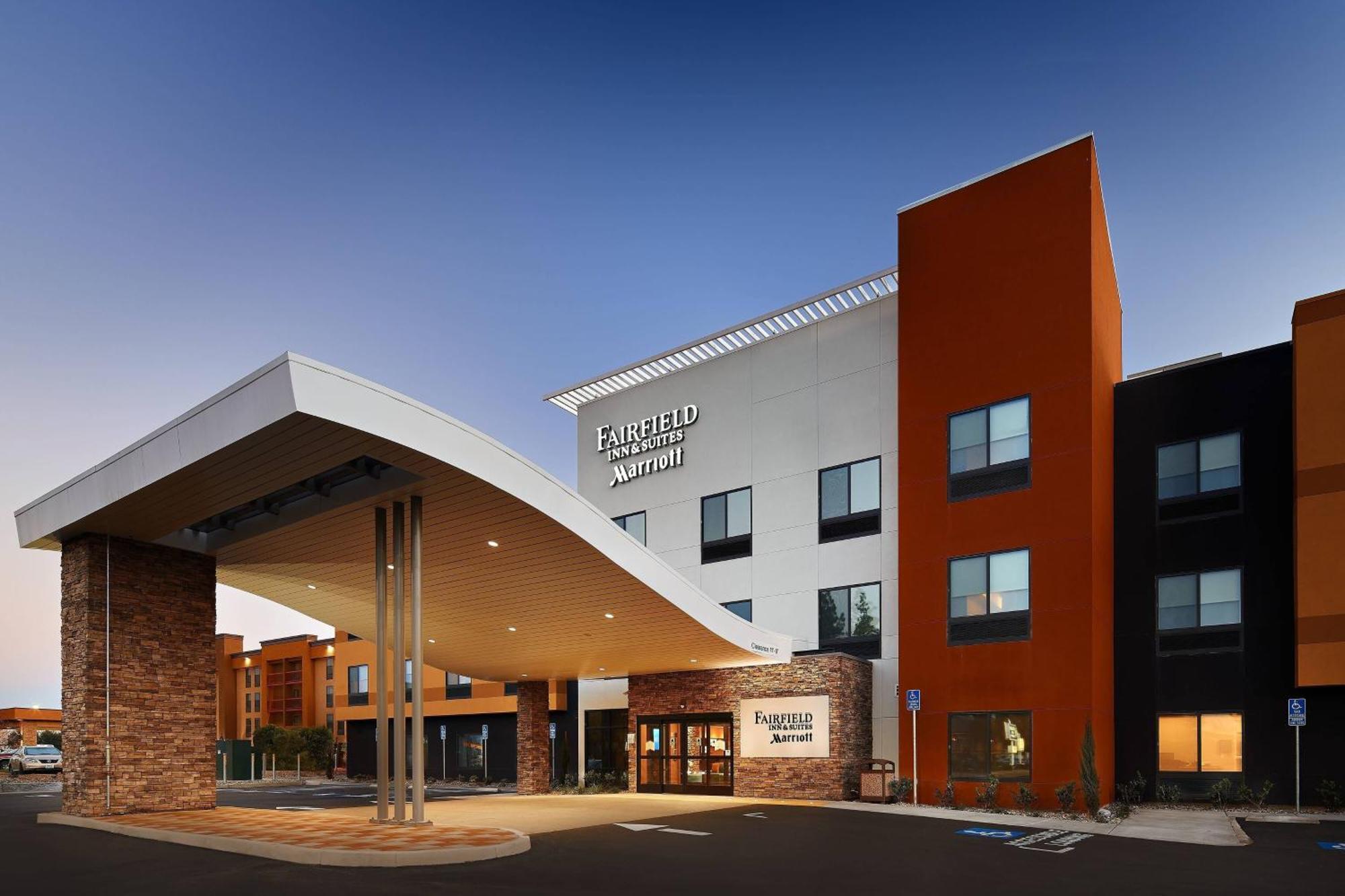 Fairfield Inn & Suites By Marriott Fresno Yosemite International Airport Екстер'єр фото